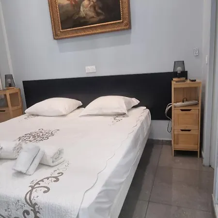 Hoche One Bedroom Διαμέρισμα *
