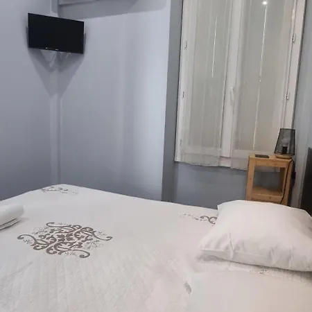 Hoche One Bedroom Διαμέρισμα *