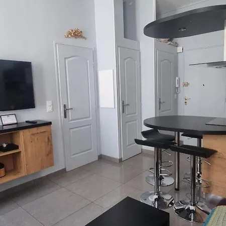 Διαμέρισμα Hoche One Bedroom *